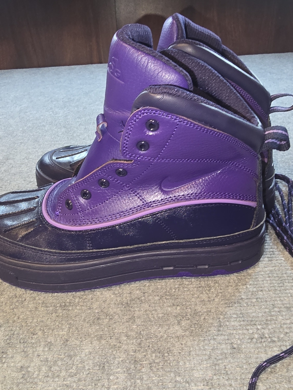Nike ACG Woodside 2 High GS Imperial Purple Black Duck Boots 6.5Y Women’s 8